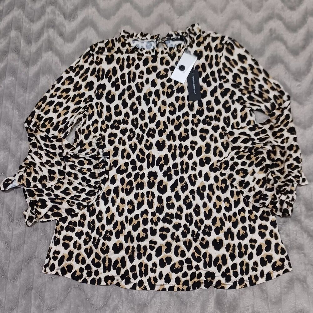 Cable & Gauge Womens Size L Leopard Print Long Ruffle Sleeve Blouse NWT